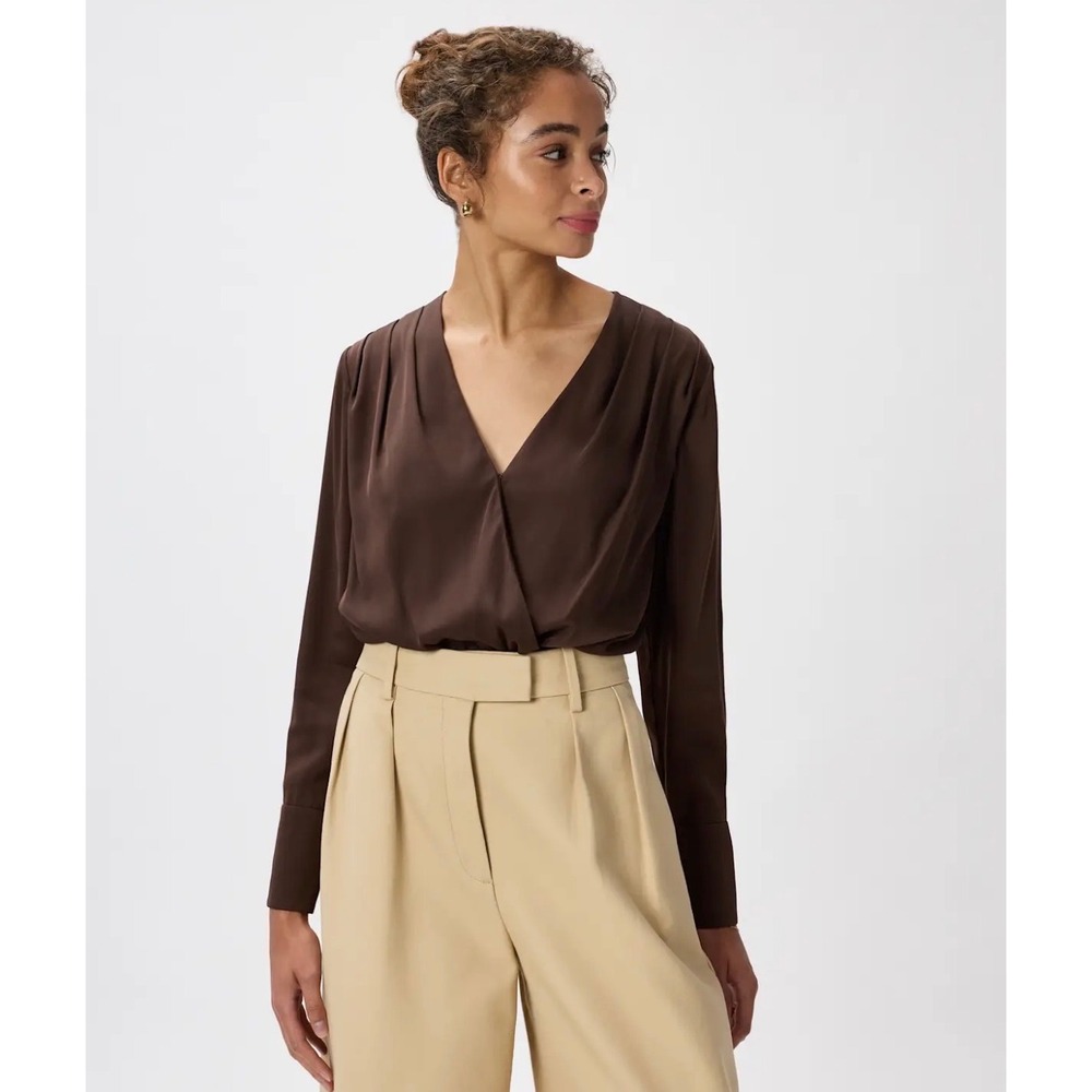Quince Washable Stretch Silk Surplice Bodysuit Hot Fudge Brown Small NEW